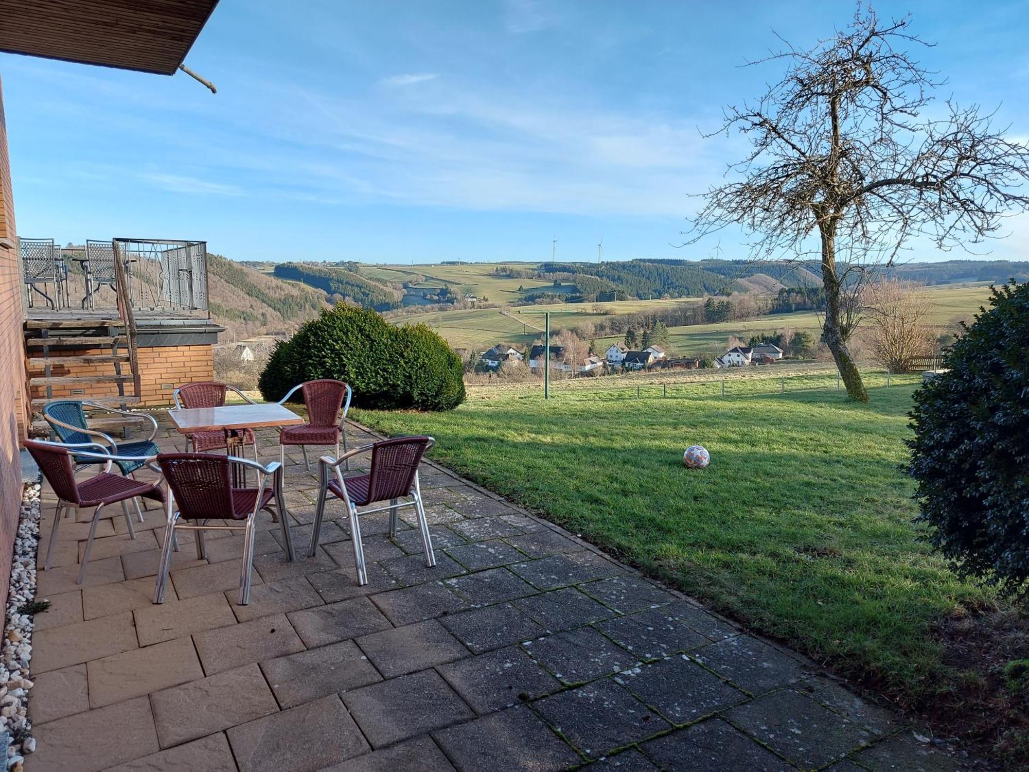 Ferienhaus Hescheld With Private Jacuzzi Hellenthal Exterior foto
