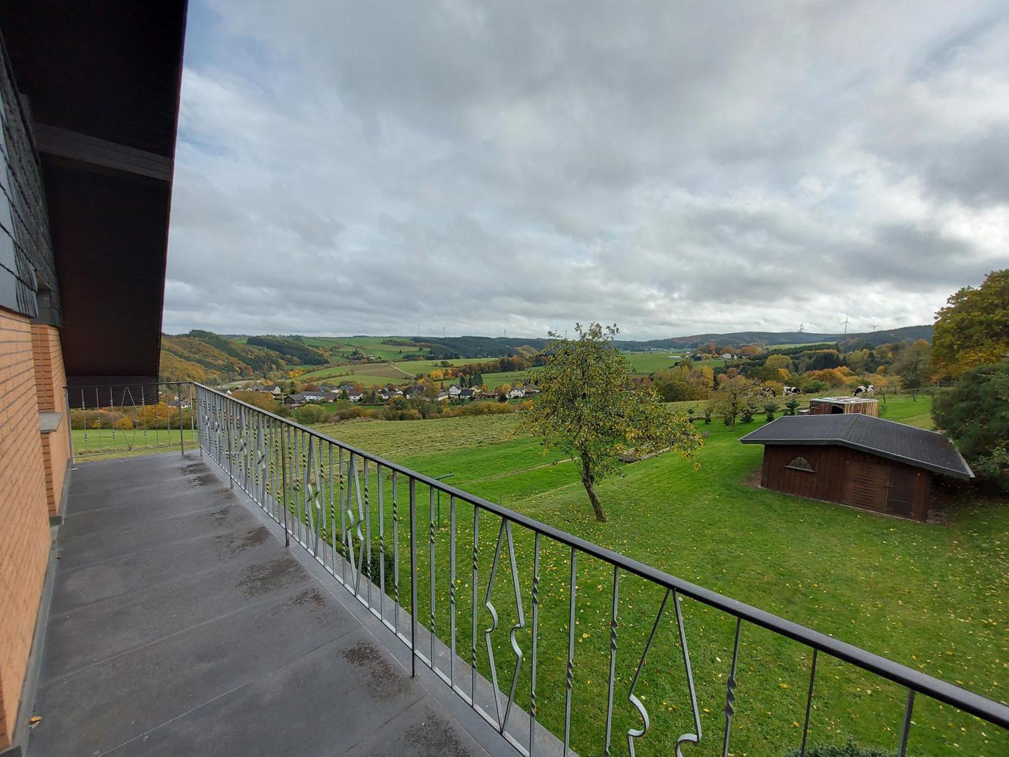 Ferienhaus Hescheld With Private Jacuzzi Hellenthal Exterior foto